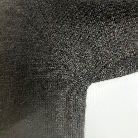 Prada Men’s Alpaca Argyle V-Neck Sweater - Picture 8 of 16